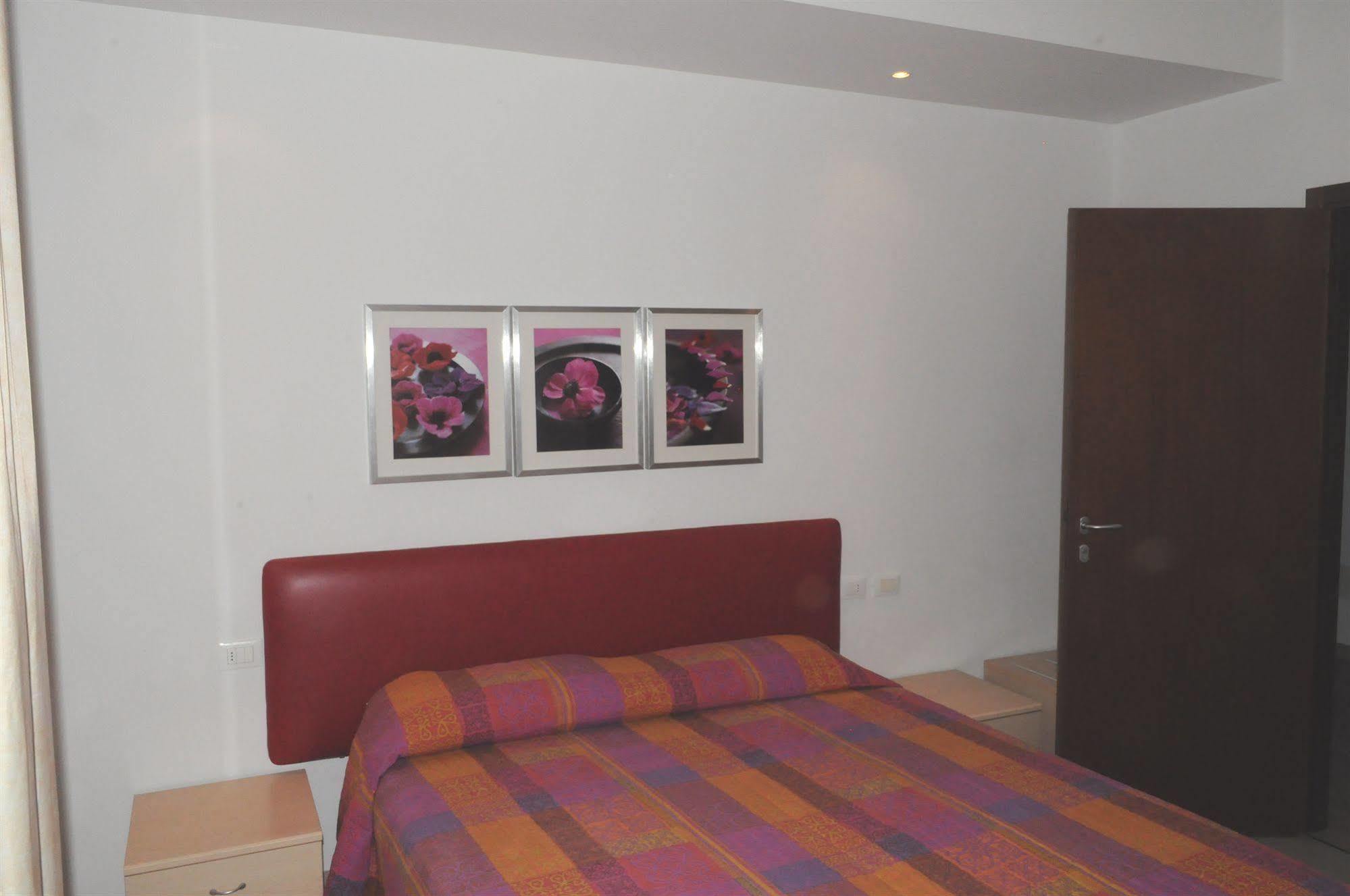 סיניה Marinetta Bed & Breakfast מראה חיצוני תמונה